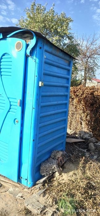 Продам пластиковую кабину под уличный туалет