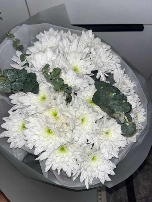 Цветы свежие можете повонить