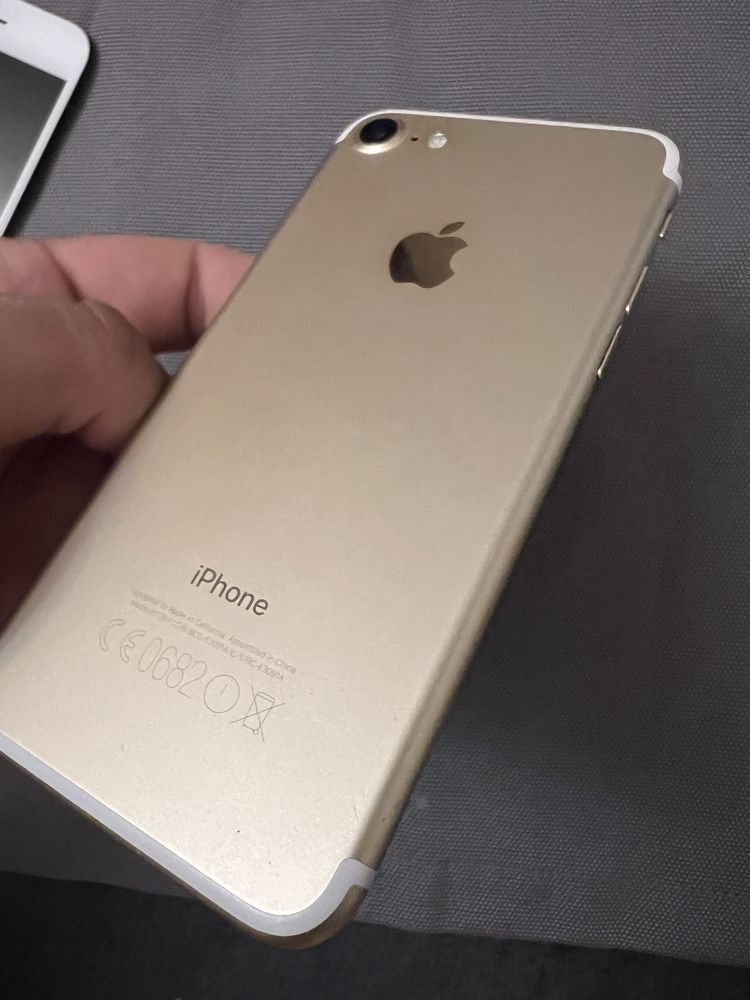 IPhone 7 Gold за части