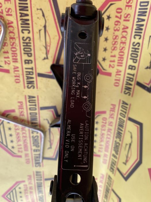 Cric auto original Nissan Almera