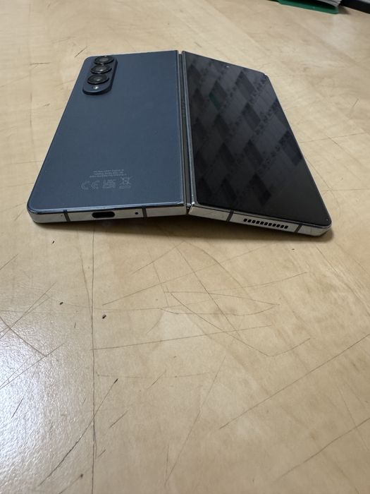 Samsung Z Fold 4 256 gb