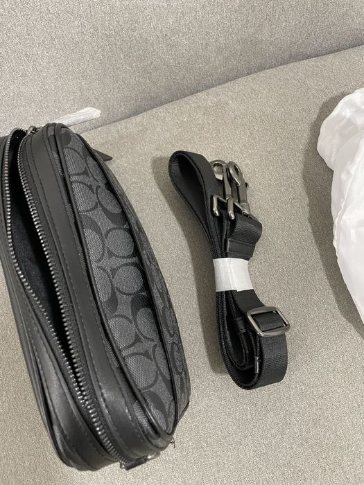 Мъжка кожена чанта Coach