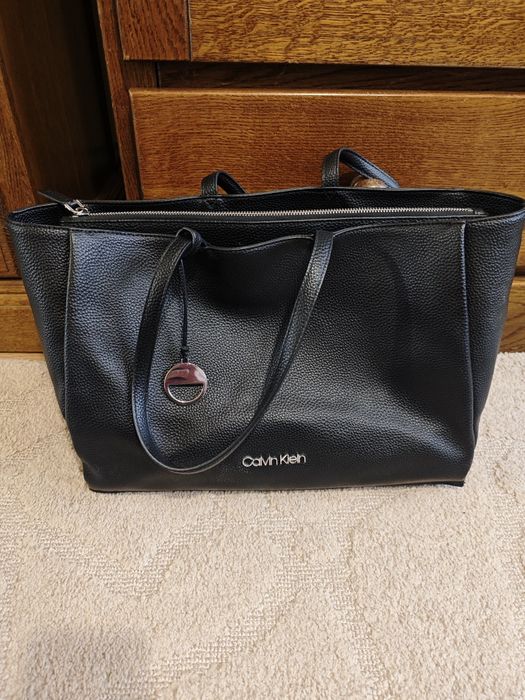 Оригинална чанта Calvin Klein