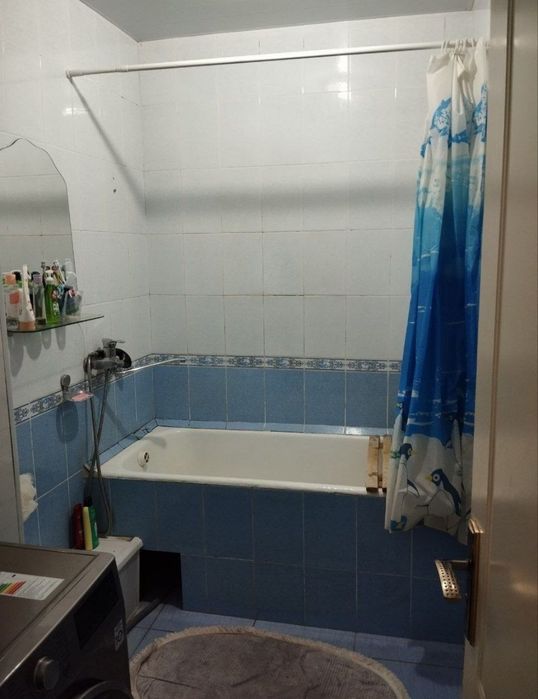 Продажа 3 хона 4 етаж 9етажл 
Қора қамиш 2/5
Бакон 1*7 кв 70