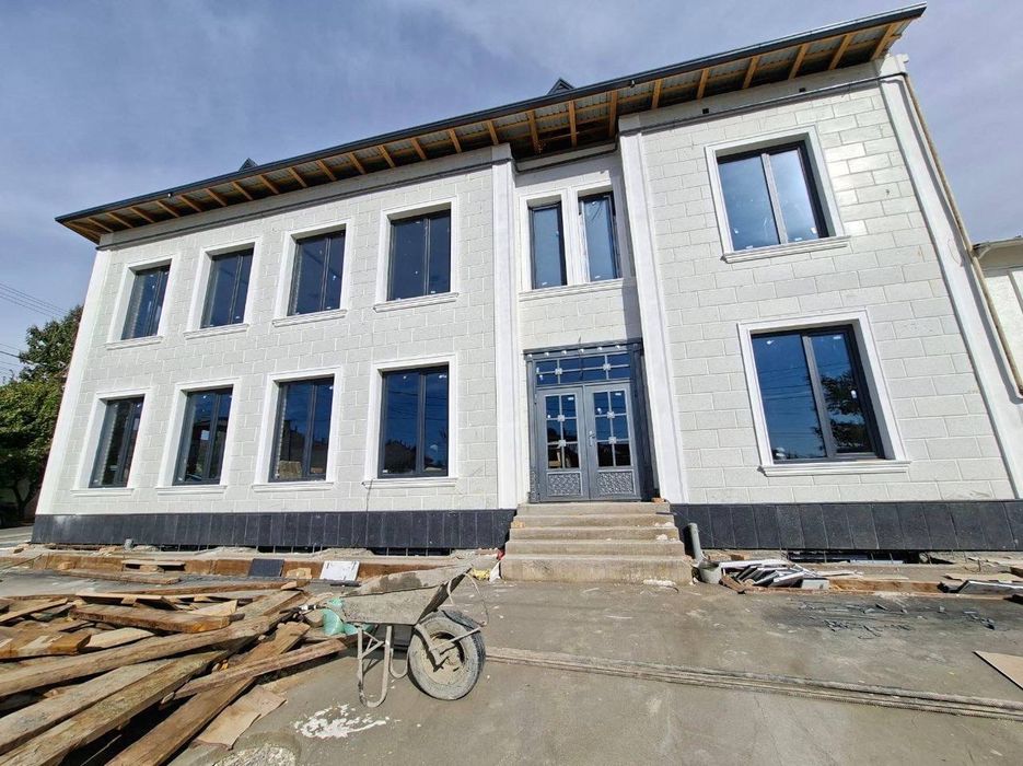 Продажа Отдельно стоящие здания 650м2+парковка  на ул М.Тургунбаева