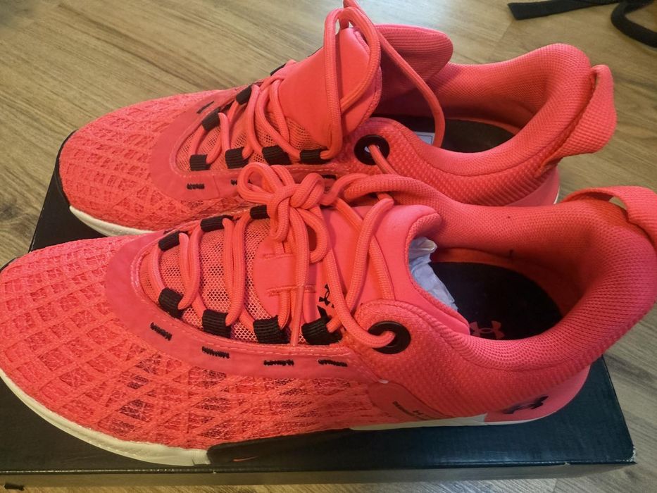 Нови спортни маратонки Under Armour TriBase Reign 5