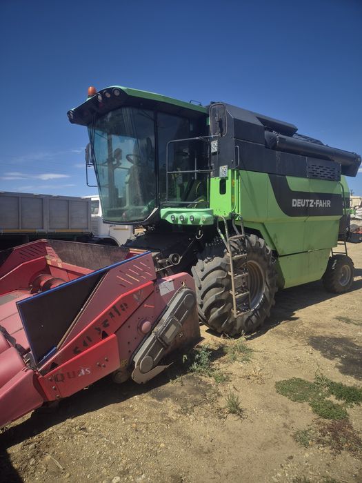 Vând combina deutz fahr 6040