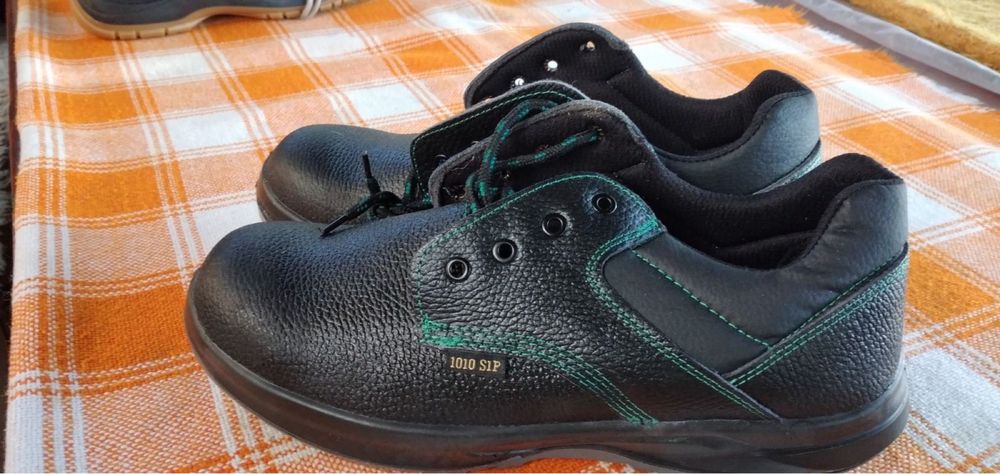 Работни мъжки обувки
