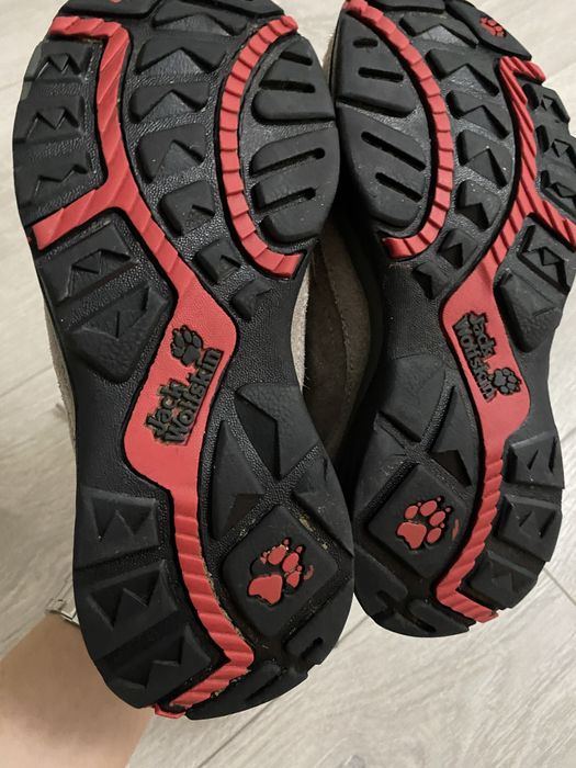 Adidasi drumetie jack wolfskin marime 32