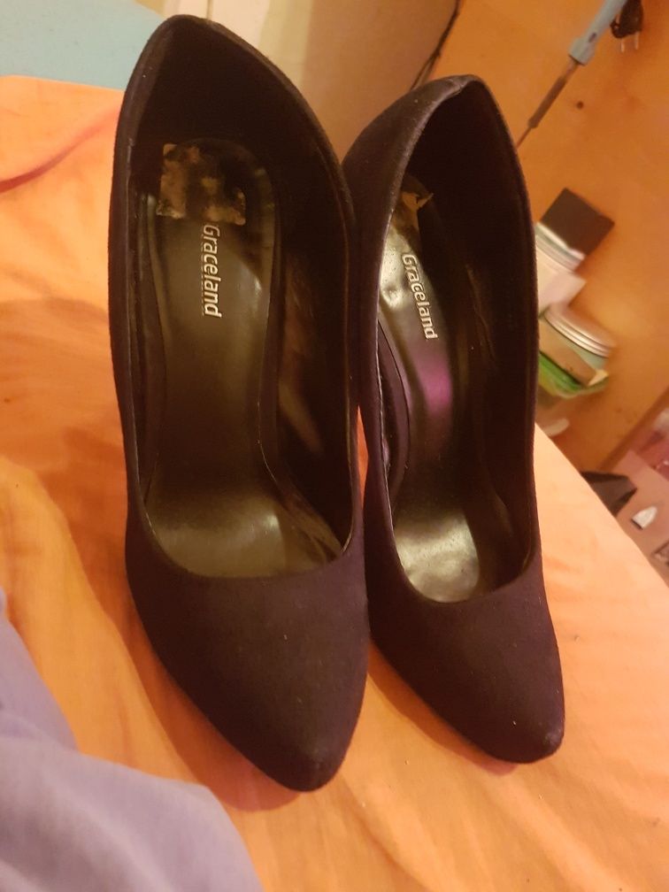 Superbi pantofi de dama din catifea Graceland