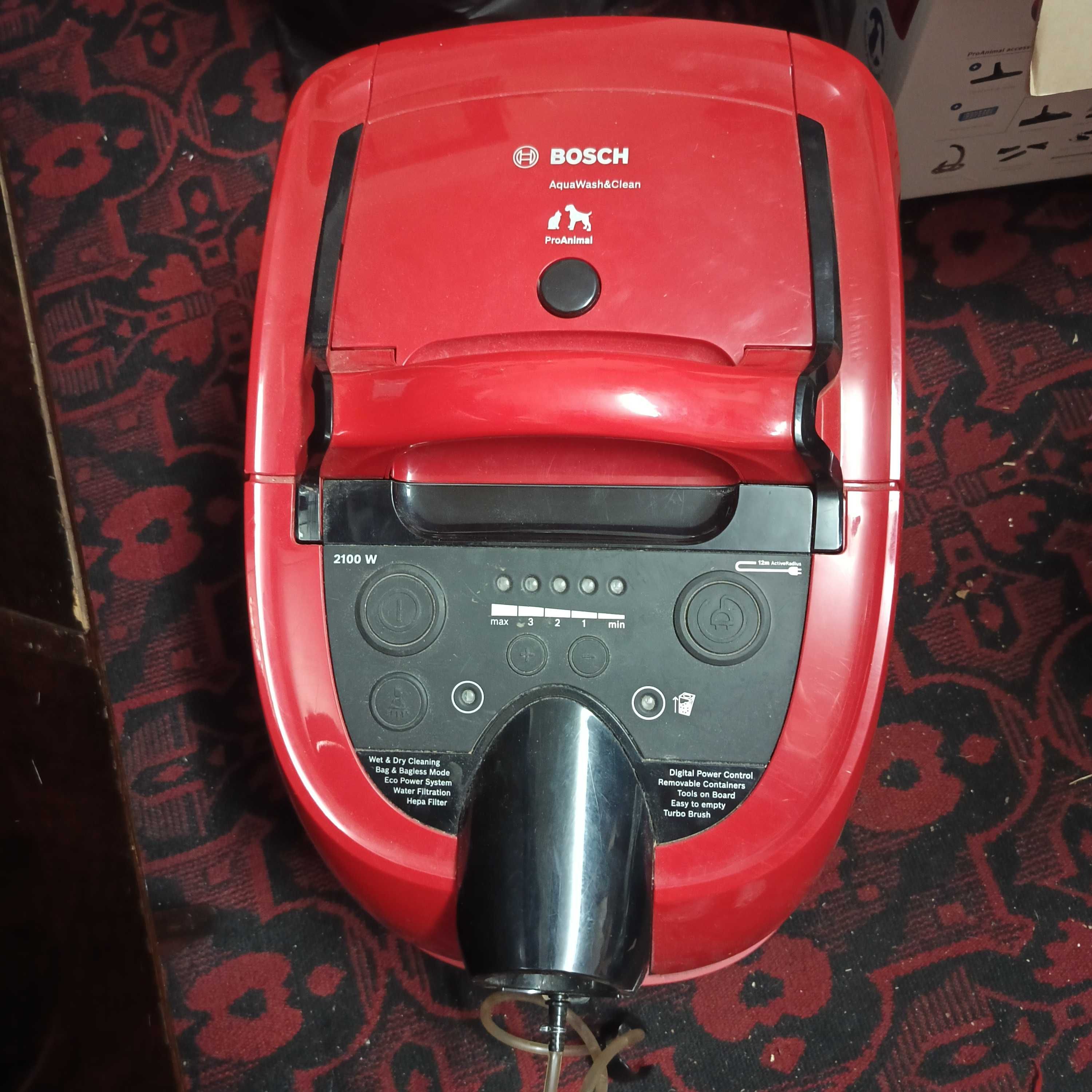 Перяща прахосмукачка Bosch 421 PET