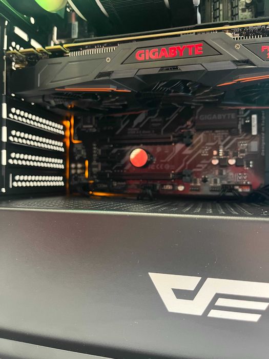 Геймърски компютър Intel Core i7 8700, GTX 1080 8GB, 16GB ram