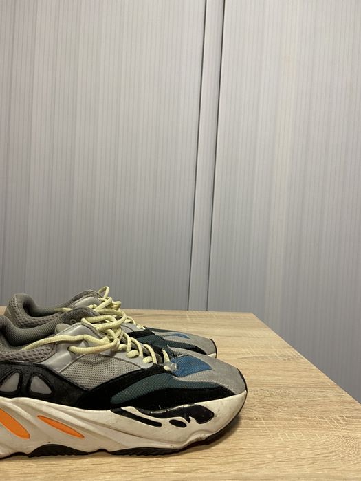 Оригинални Yeezy 700