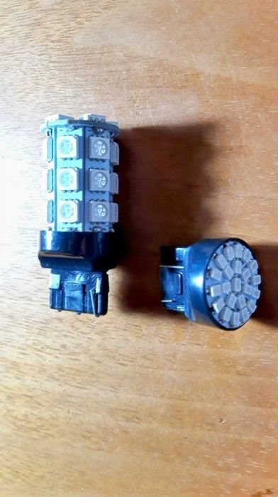 Leduri auto 12v colorate