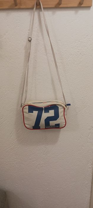 Дамска спортна чанта Adidas