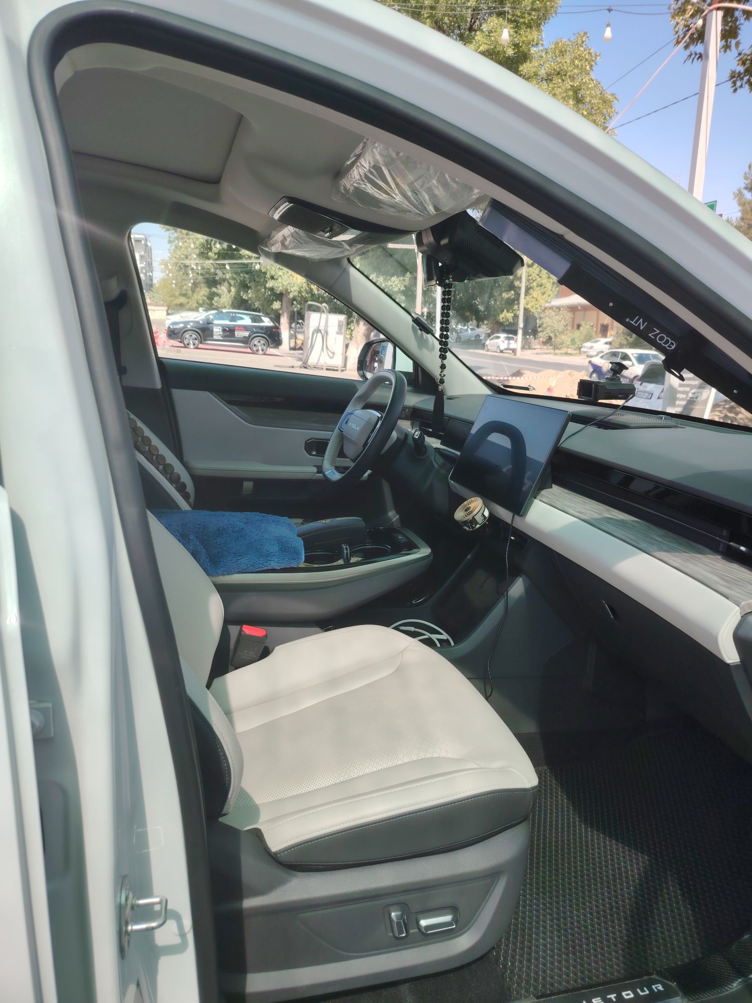 Продается компактный кроссовер Jetour dshing 1,6TGDI