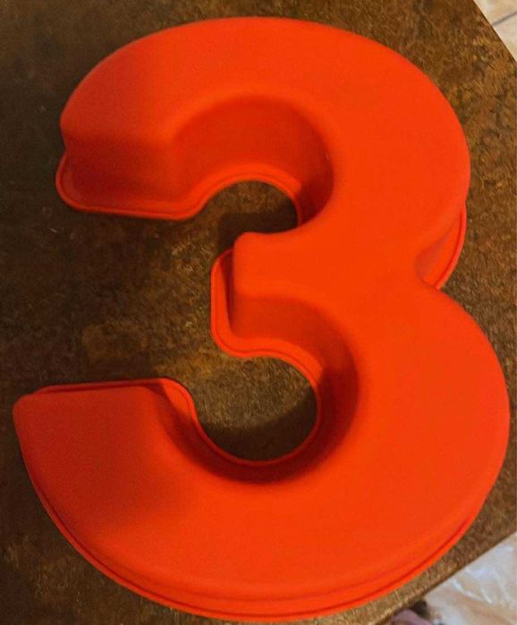 Forma rosie  de silicon cifra 3