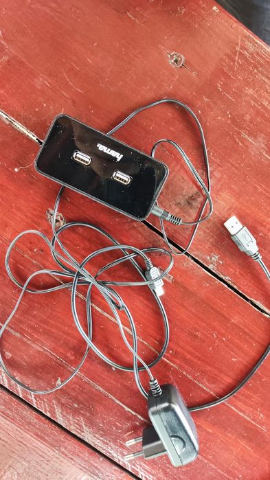 Hub usb cu alimentare