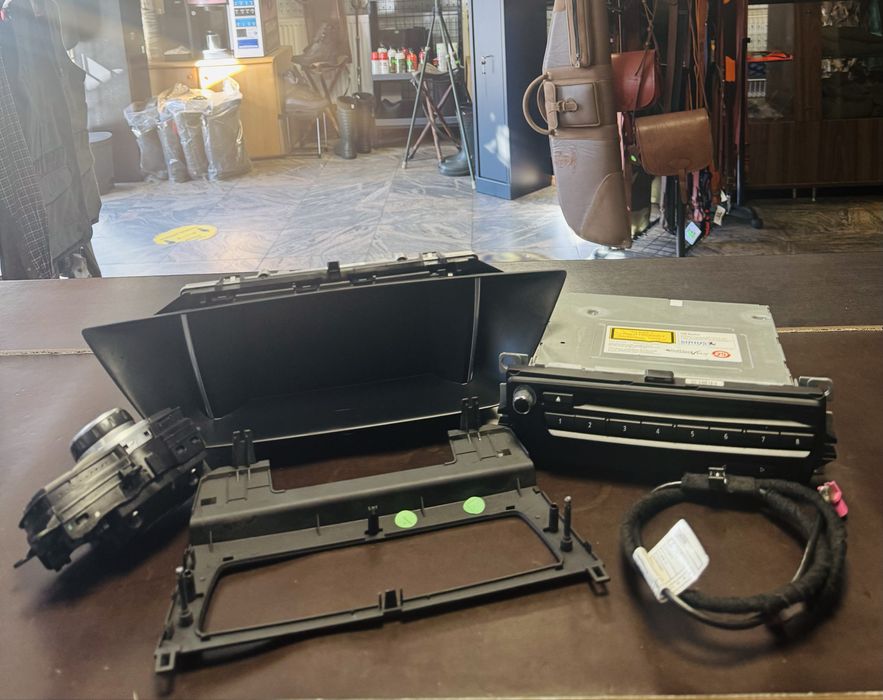 Navigatie bmw x1 E84 completa