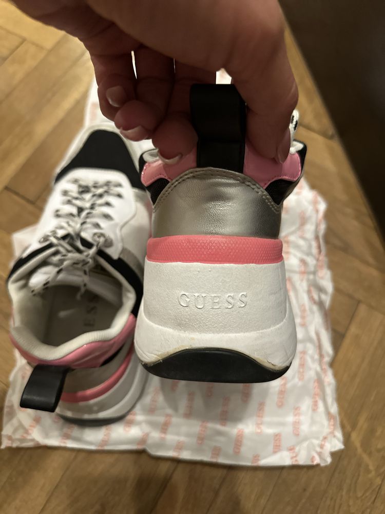 Дамски сникърси Guess