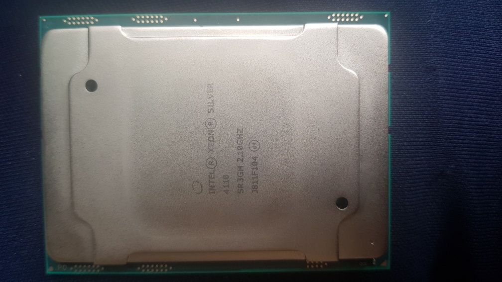 Intel Xeon silver 4110  2.1 Ghz