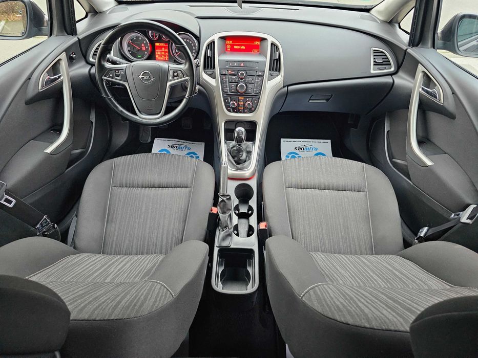 Opel Astra J 2011 1.7 CDTI 130 CP euro5 RAR efectuat / RATE fara avans