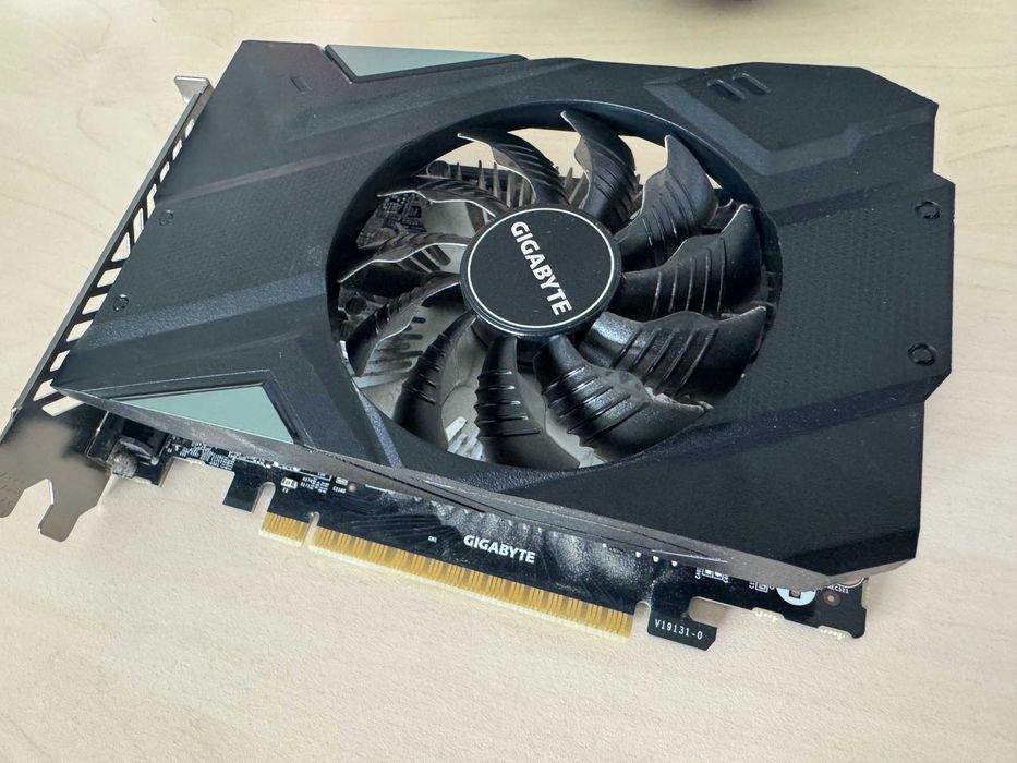 Vand  Placa video GIGABYTE GeForce D6 GTX 1650 4GB OC GDDR6 128bit