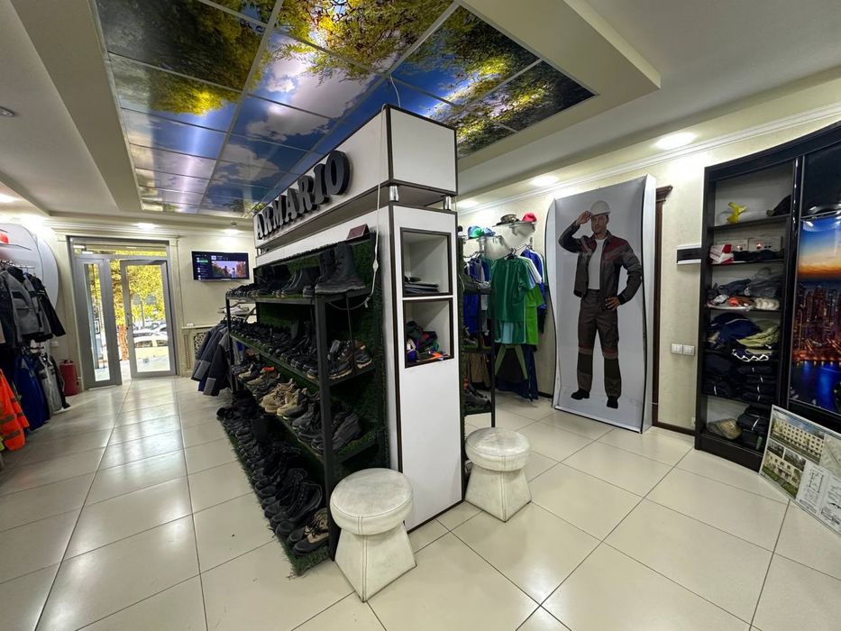 Улица Мукими / Спорт товар 93м2 Нежилое продаётся