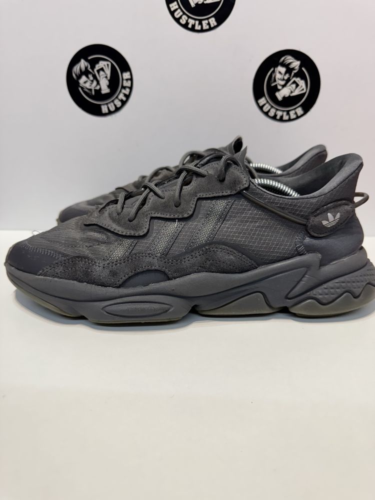 Маратонки ADIDAS OZWEEGO .Номер 43.5