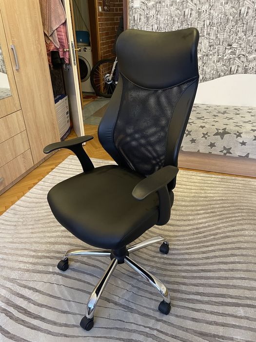 Офис стол без забележки