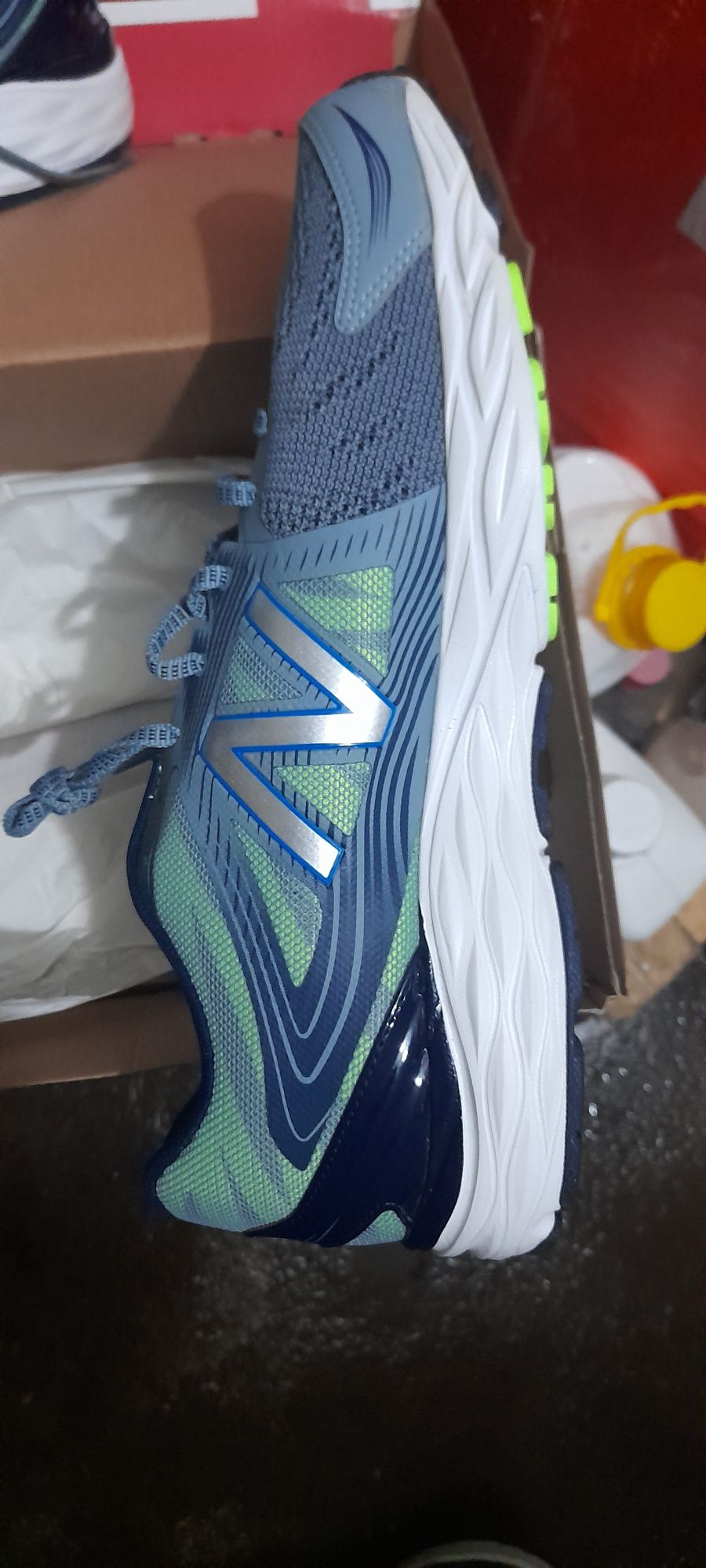 New Balance marimea 47