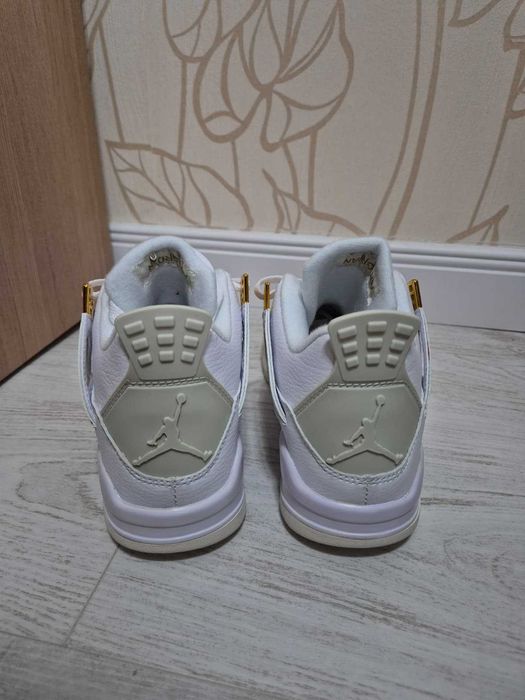 Jordan Air 4 Metallic Gold