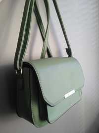 Дамска зелена чанта