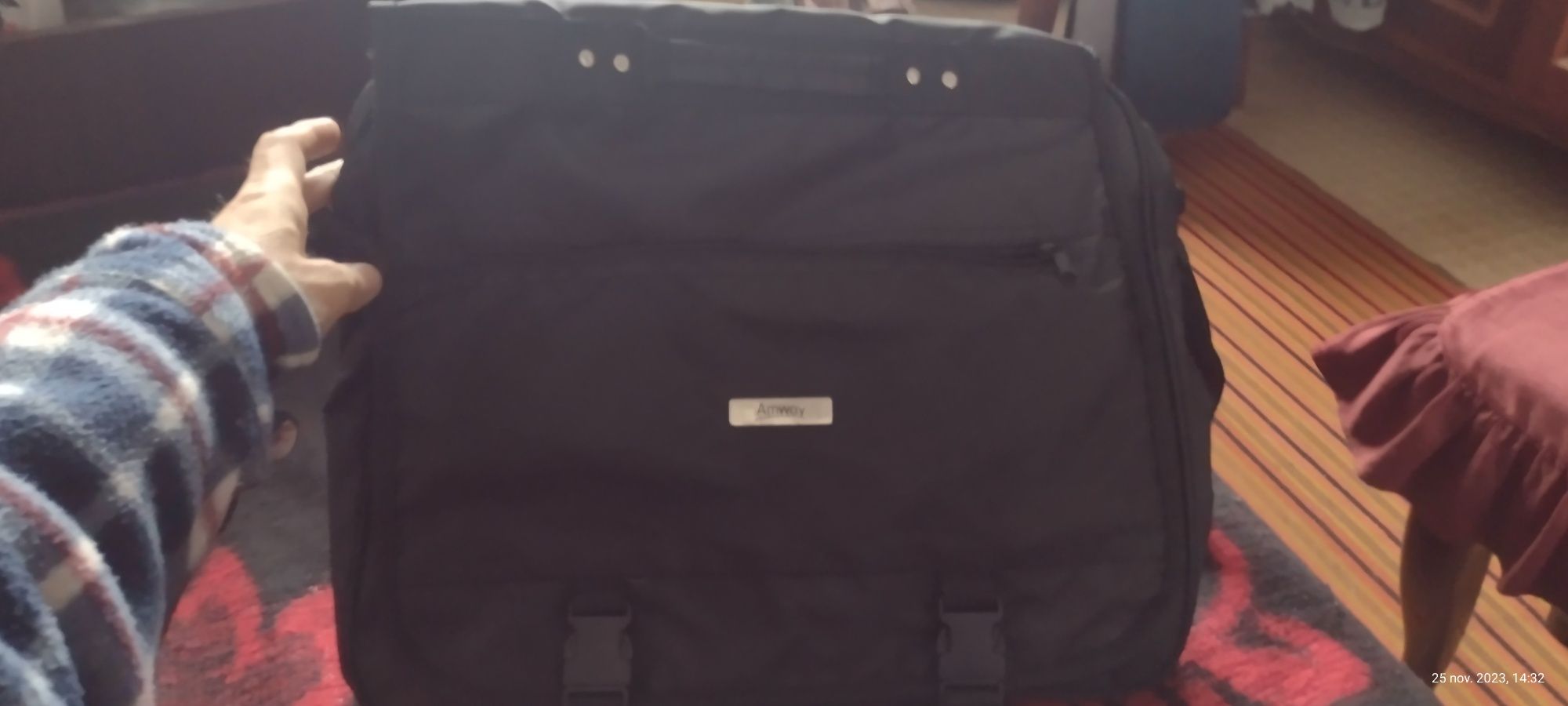 Geanta neagra laptop Amway