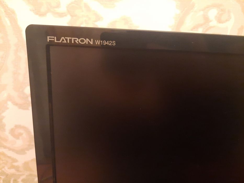 Монитор LG 19, Flatron W1942S
