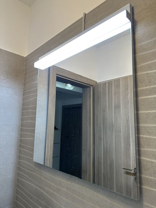 Oglindă de baie cu iluminare, 70 x 72 cm