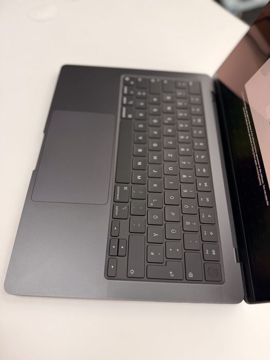 Macbook M4 Pro 14” / 24 GB RAM / 512 GB SSD