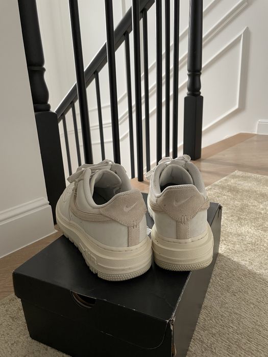 Nike Air Force 1 Luxe