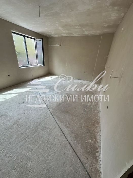 Продава се Двустаен апартамент в Търговище, Вароша - 58 кв.м за 1100 €/кв.м - Снимка #2