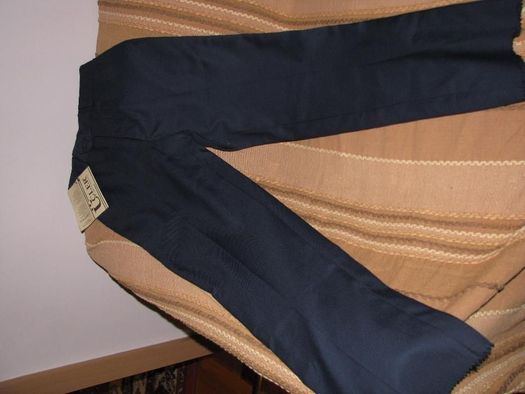 Vand pantaloni NOI de stofa, bleumarin, calitate, baieti 8-9 ani