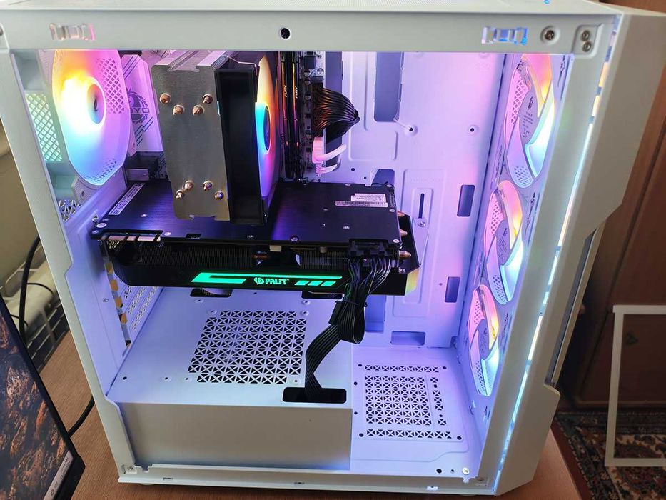 Геймърски компютър, Ryzen 4650G, Gtx 1070Ti, 32gb Ram, 960Gb SSD, 700W