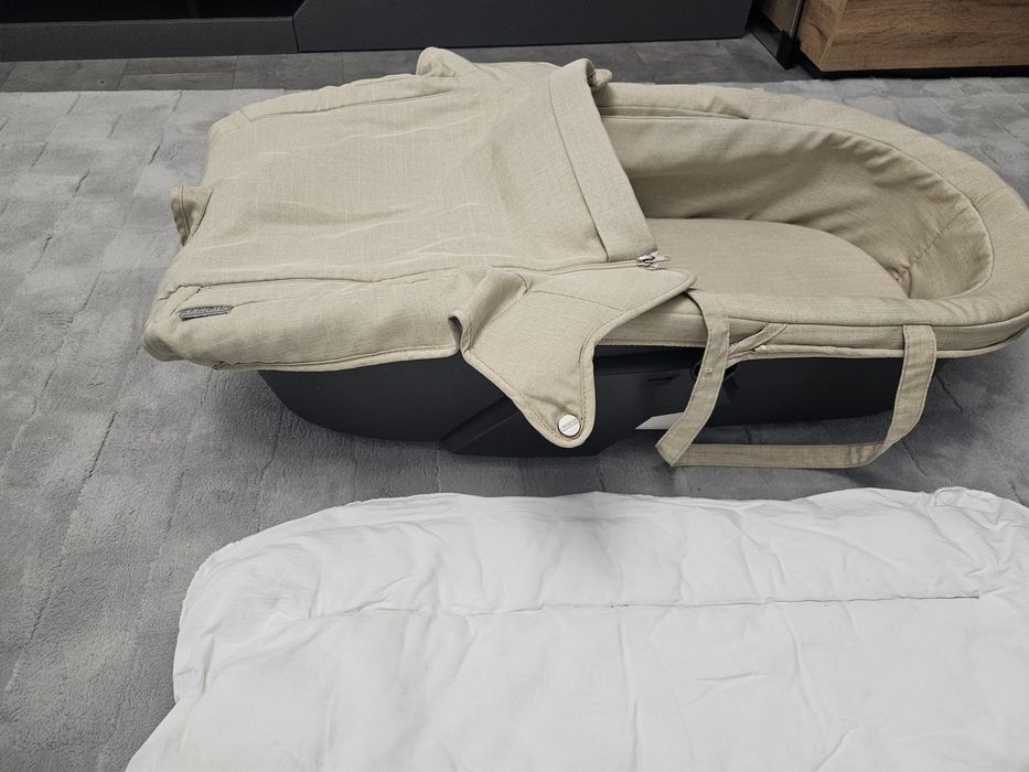 Кош за новородено СТОККЕ