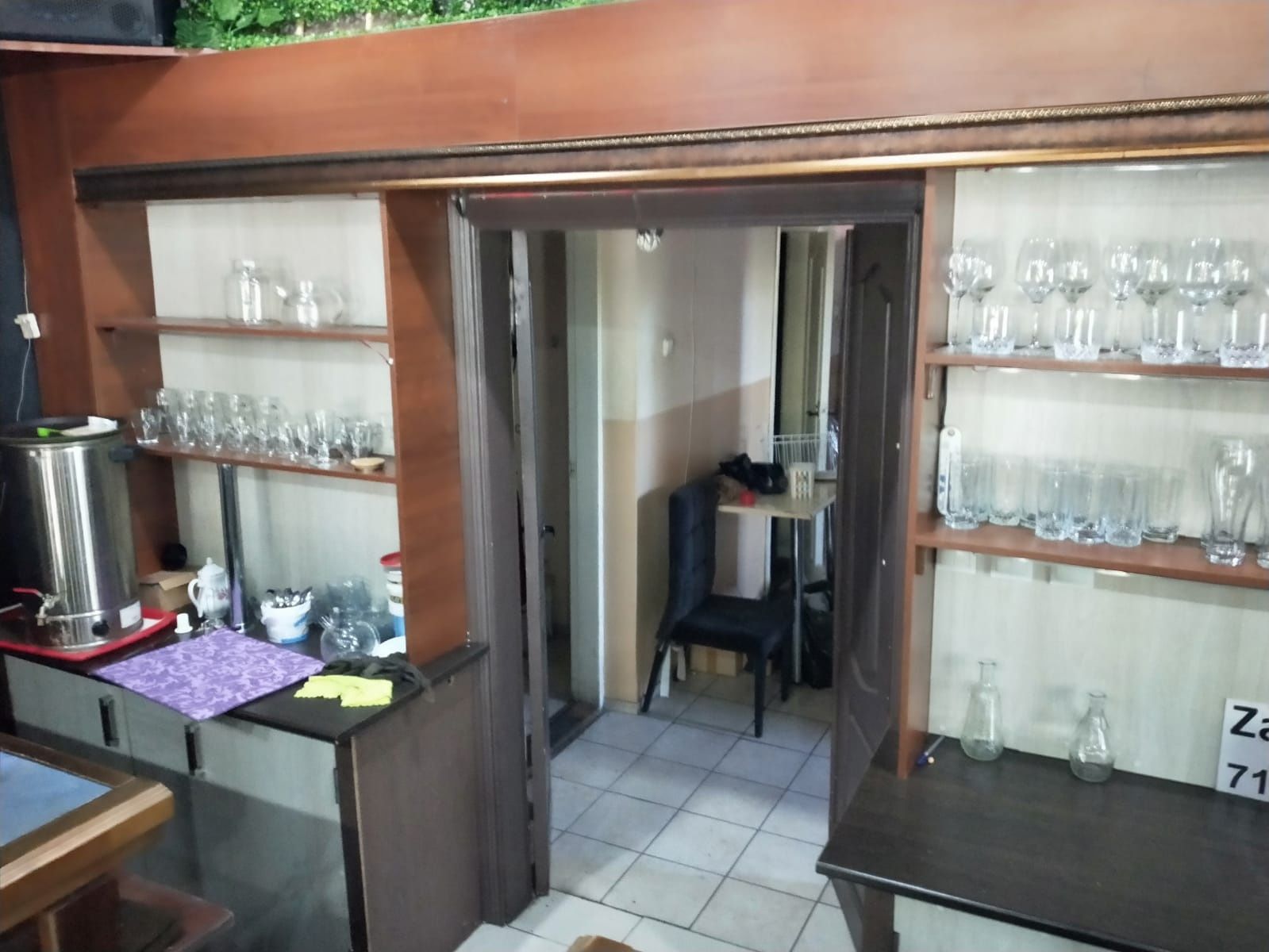 Продается барный стеллаж