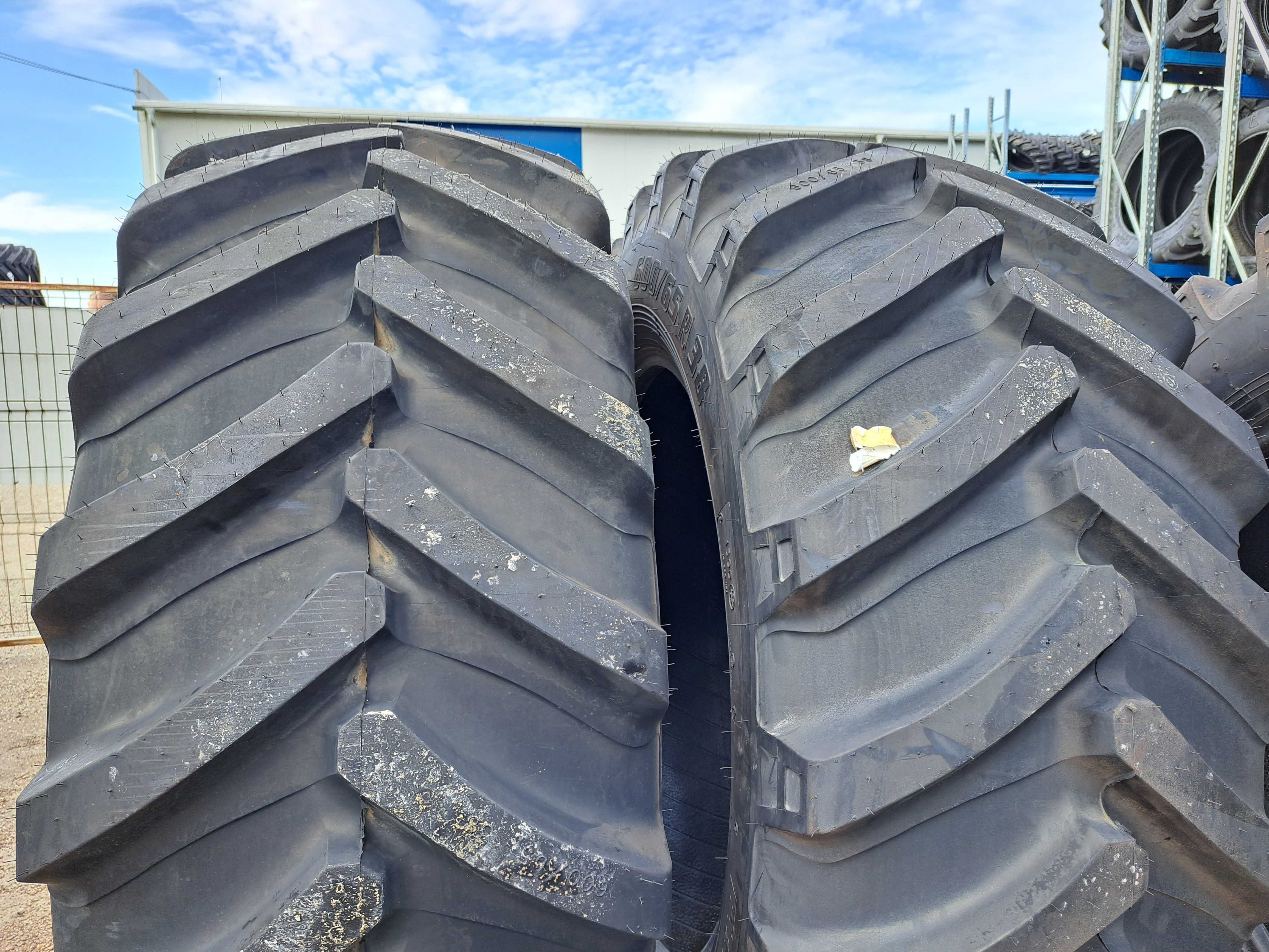 Cauciucuri radiale 600/65R38 marca GALAXY anvelope noi pentru TRACTOR