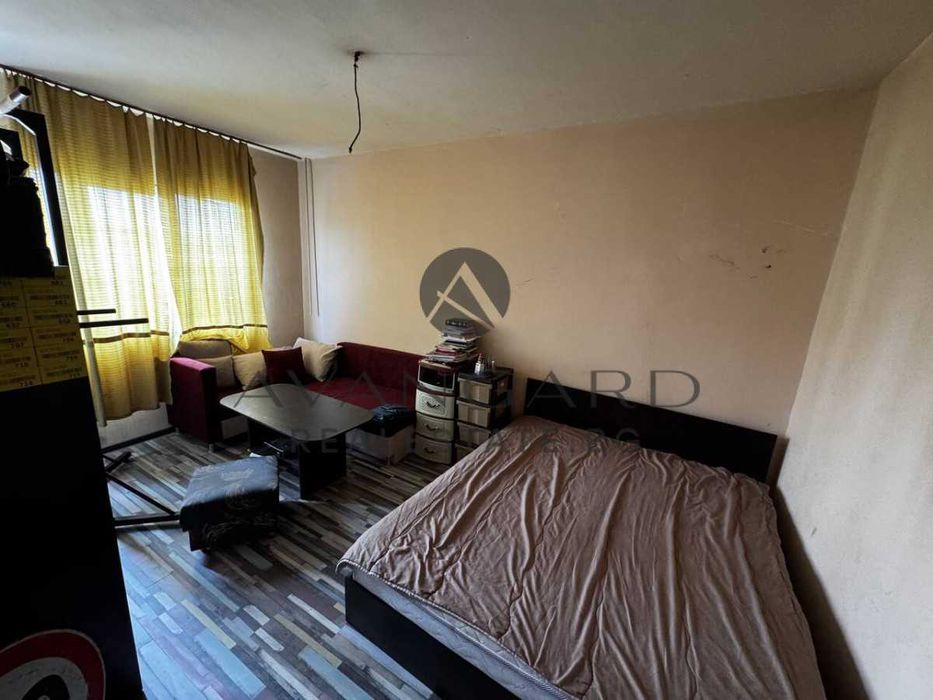 Продава се Тристаен апартамент в Пловдив, Изгрев - 80 кв.м за 950 €/кв.м - Снимка #3