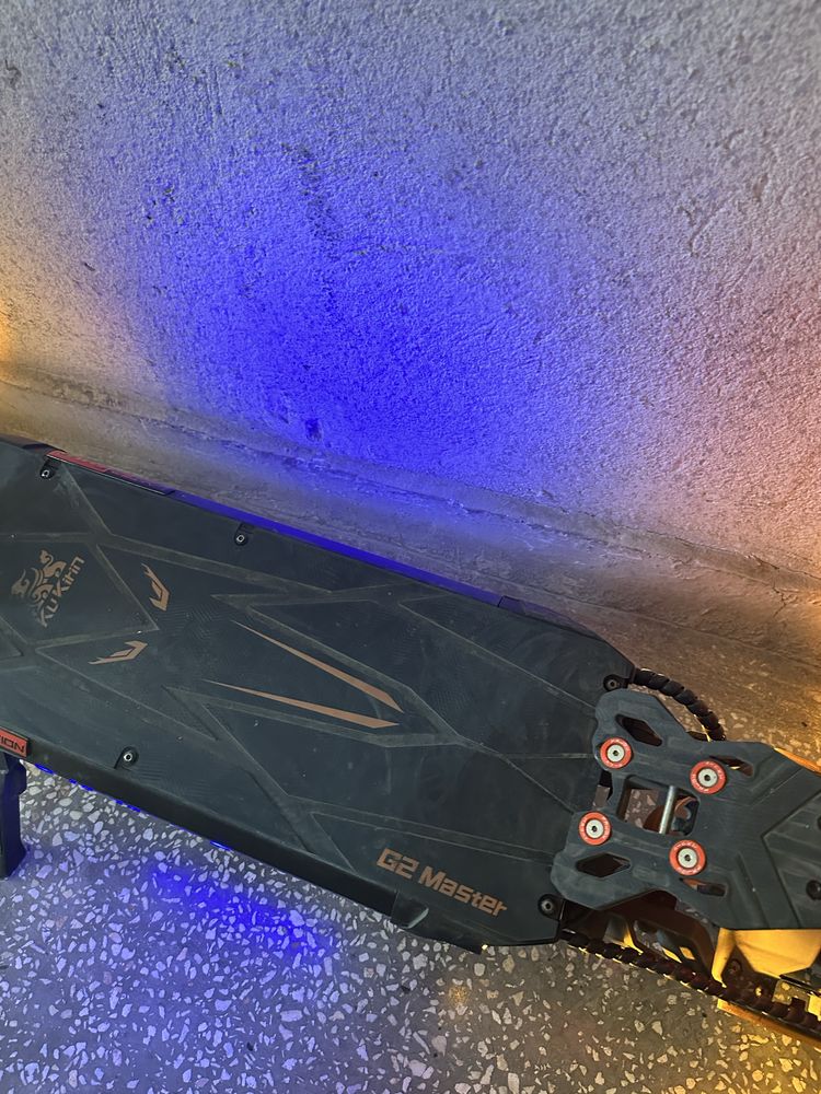 LIMITED EDITION Kukirin g2 master електрическа тротинетка
