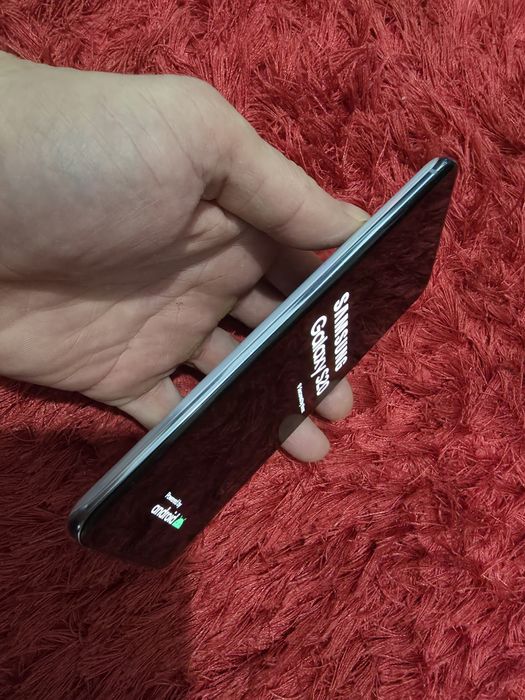 -Samsung S23, Purple, 128Gb, 8Ram, doar telefonul, semne usoare rama,