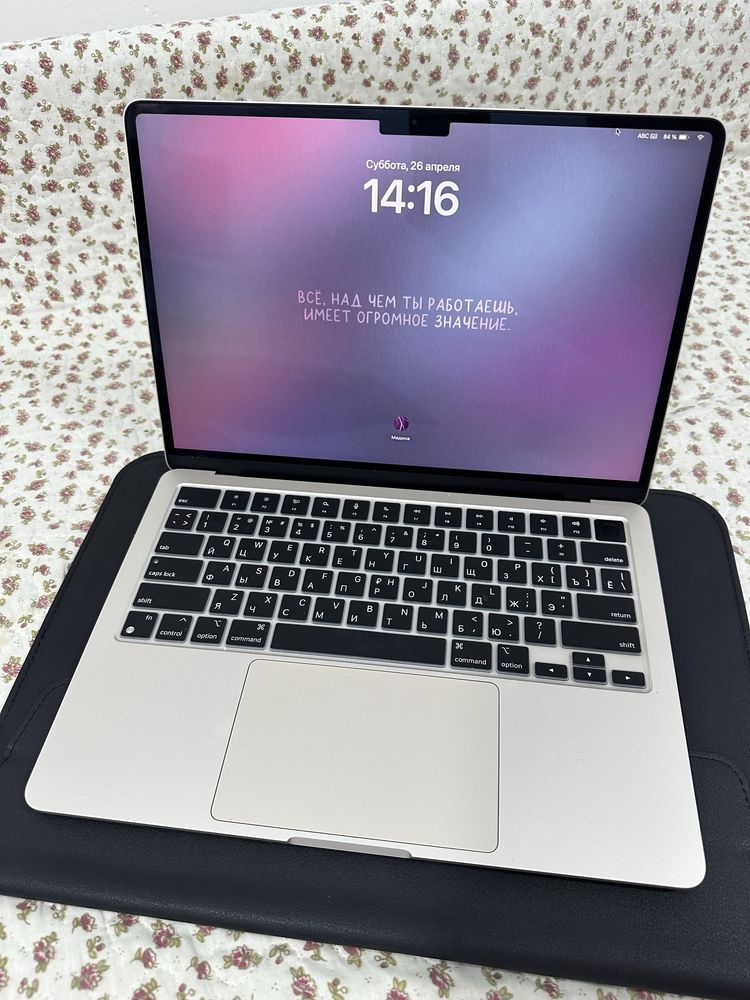 Макбук Apple MacBook Air 13 2022