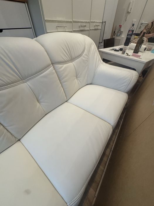 Canapea piele impecabila!!