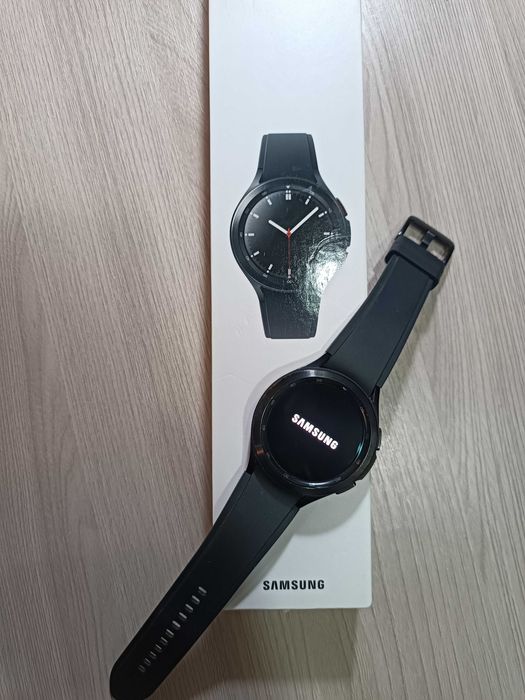 Смарт-часы Samsung Galaxy Watch 4 Classic SM-R890NZKACIS 46 мм черный